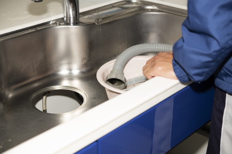 貯水槽清掃から水栓交換まで水回りトラブルに取り組む専門スタッフを募集