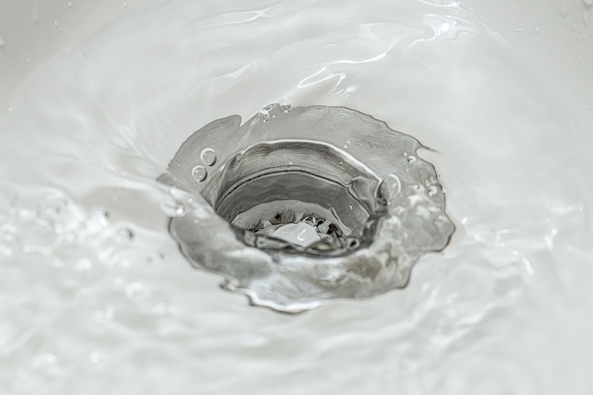 tap_water_lp4__cms-6055-bg_image__pixta_73513489_M (1) (1)